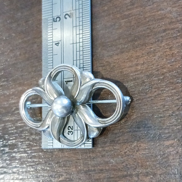 Georg Jensen SS 925 Denmark Quadrofoil Flower Brooch # 305 Pattern - Picture 6 of 6